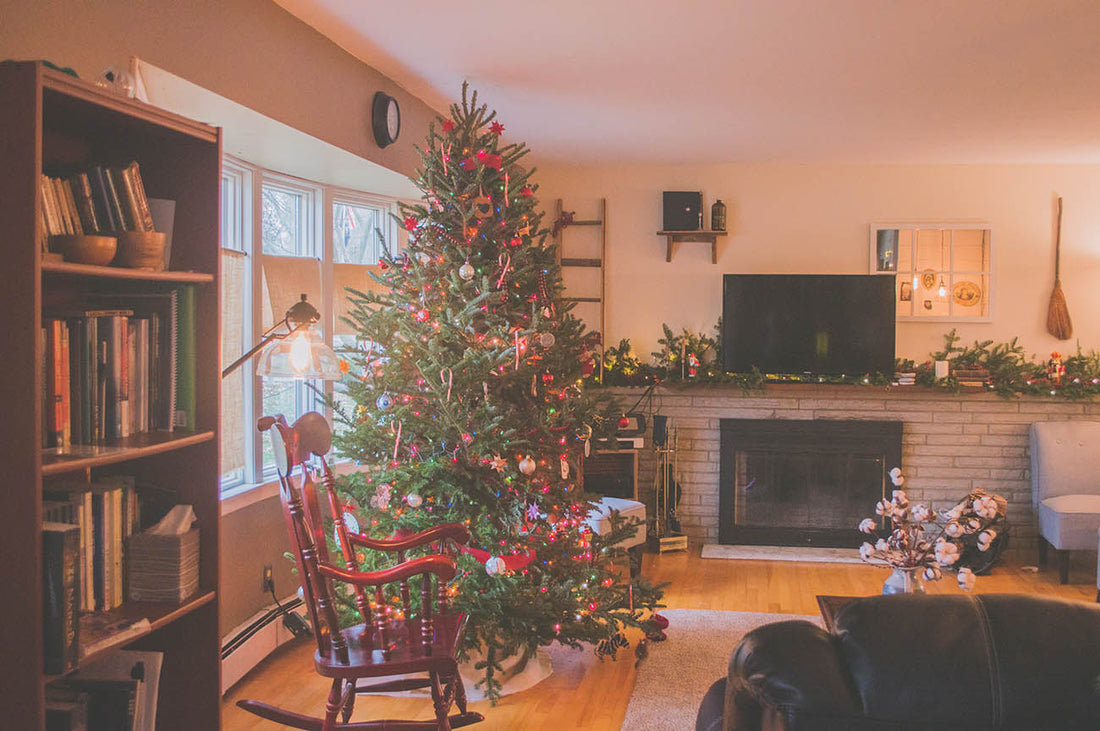 How to decorate a Christmas Tree: An Interview with Sam Hull