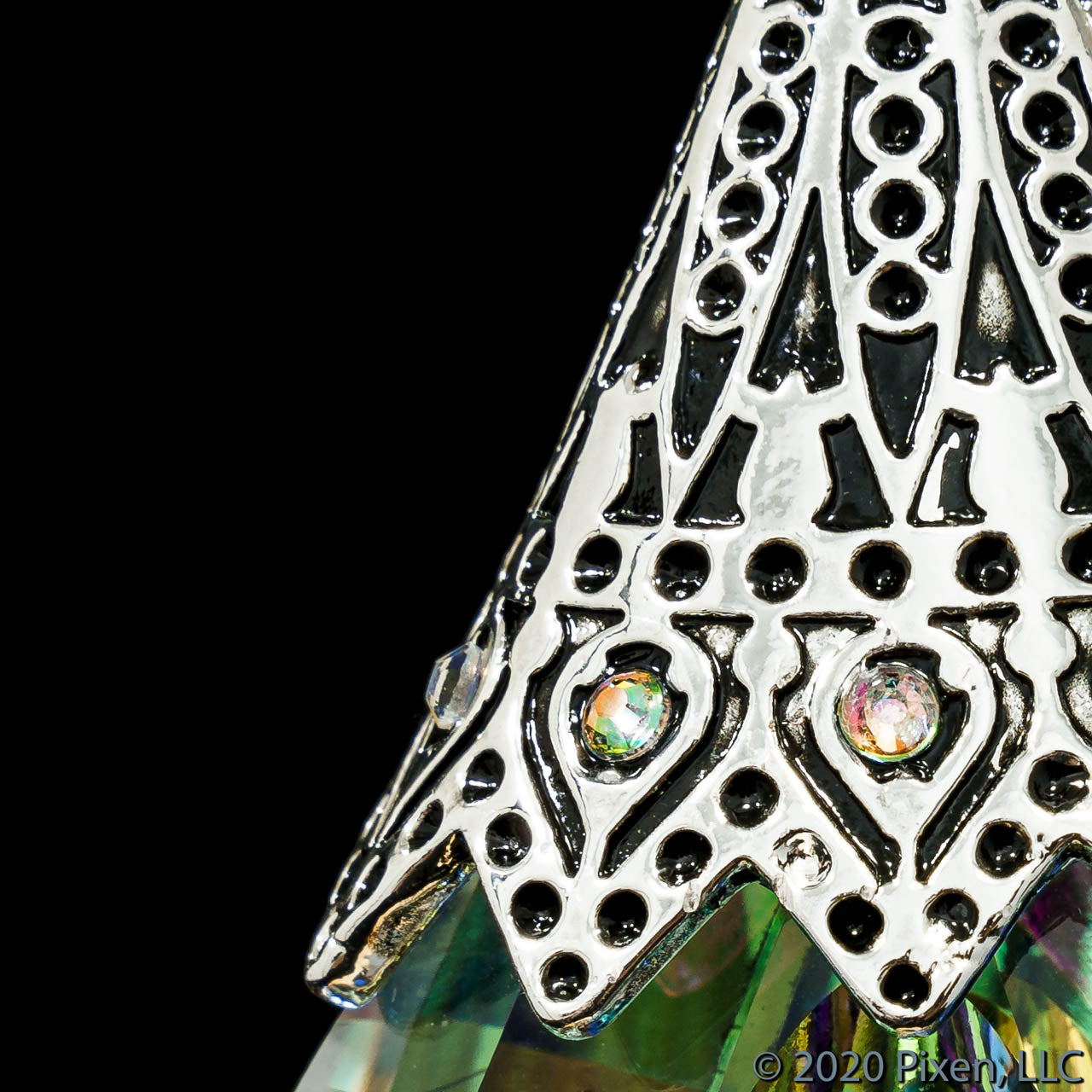 Kyle Krystal, a crystal ornament by Pixen