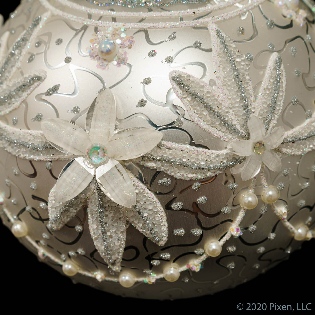 Luna glass Christmas ornament by Pixen