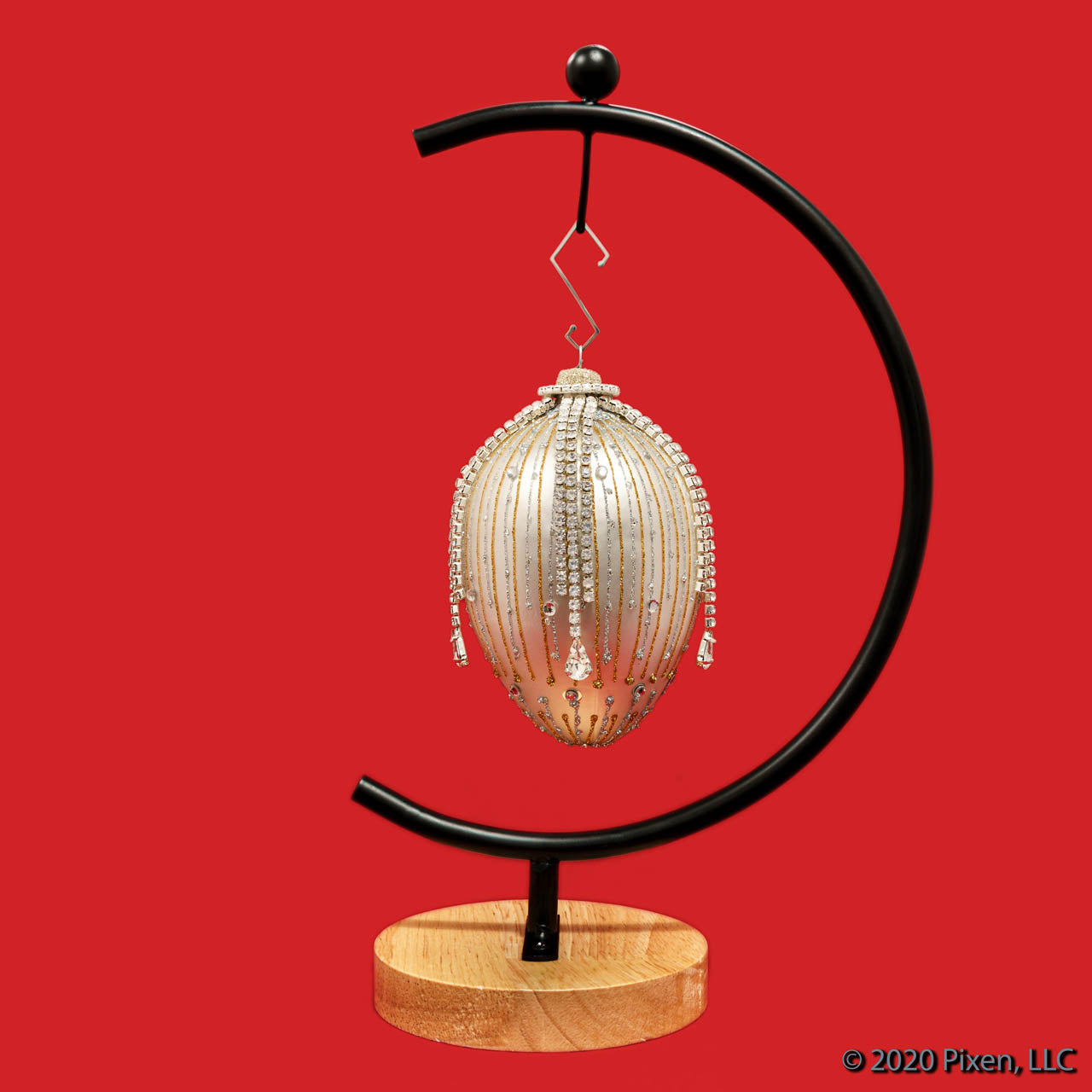 Christmas Ornament Stand by Pixen